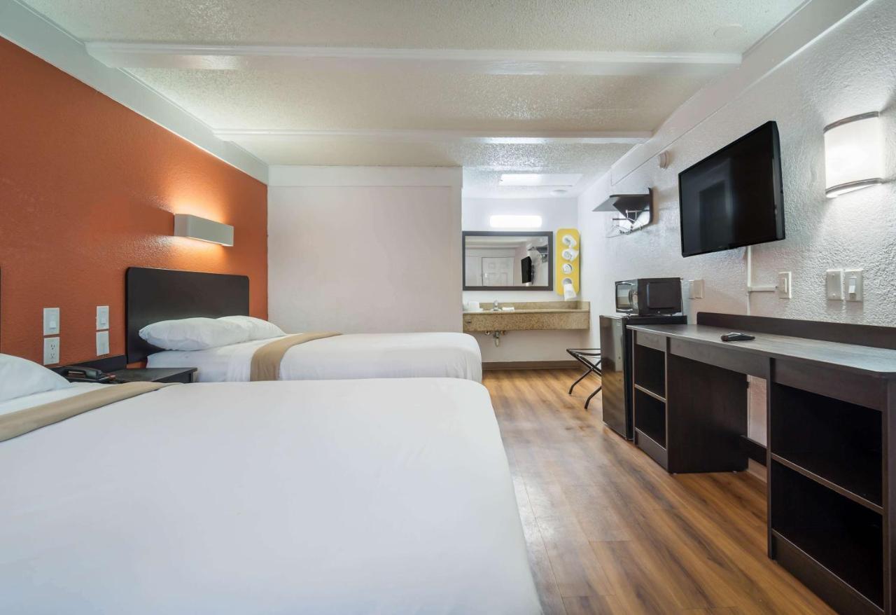 Motel 6-Fort Myers, Fl Норт-Форт-Майерс Экстерьер фото