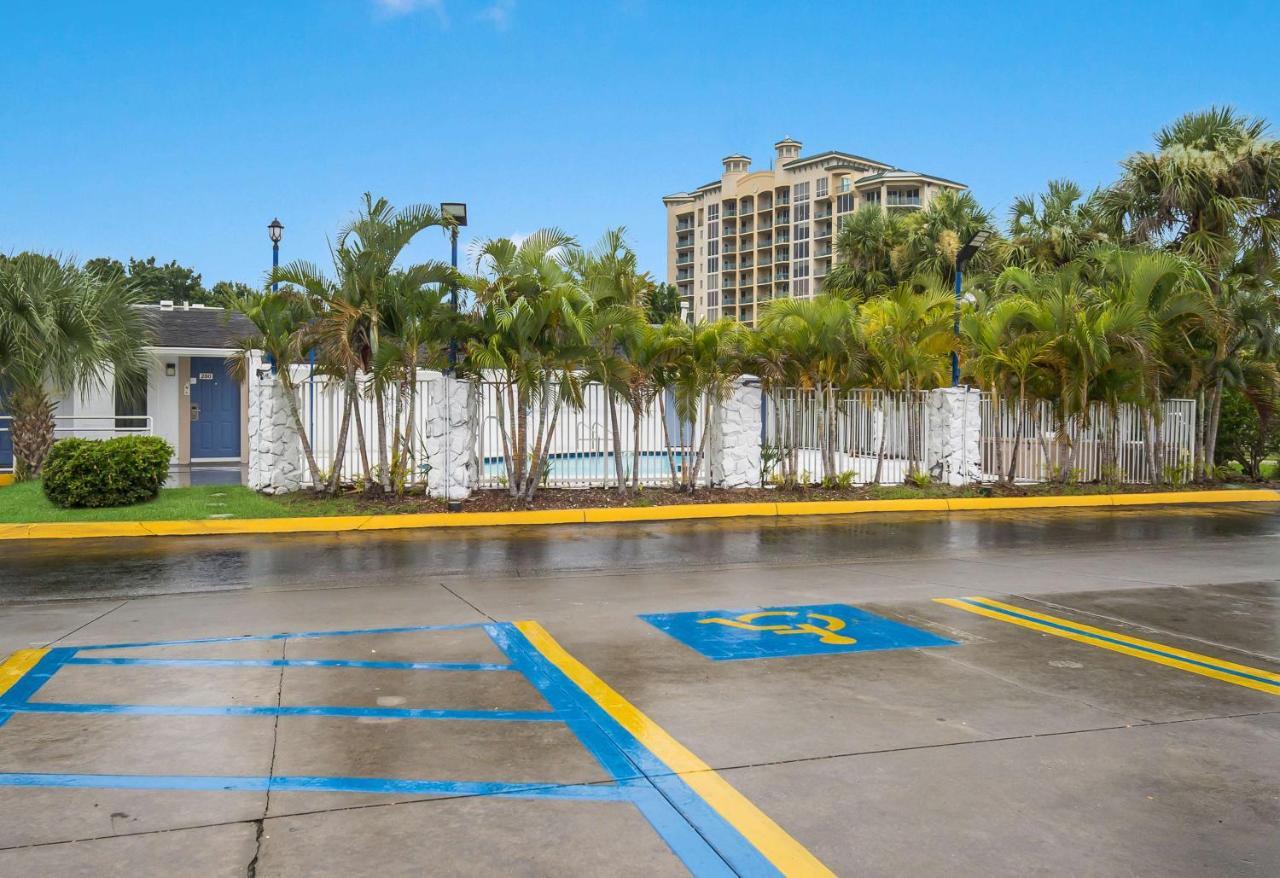 Motel 6-Fort Myers, Fl Норт-Форт-Майерс Экстерьер фото