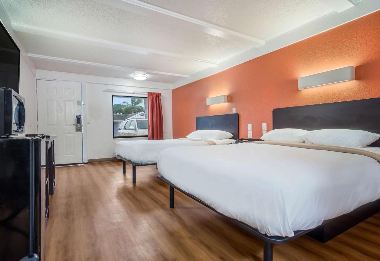 Motel 6-Fort Myers, Fl Норт-Форт-Майерс Экстерьер фото
