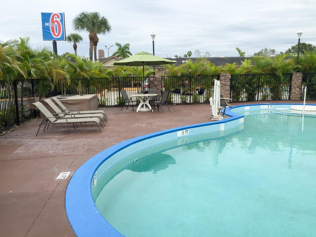 Motel 6-Fort Myers, Fl Норт-Форт-Майерс Экстерьер фото