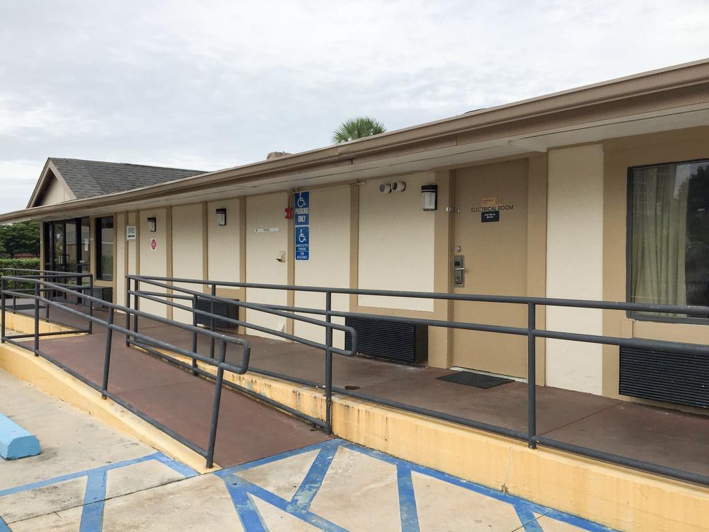 Motel 6-Fort Myers, Fl Норт-Форт-Майерс Экстерьер фото