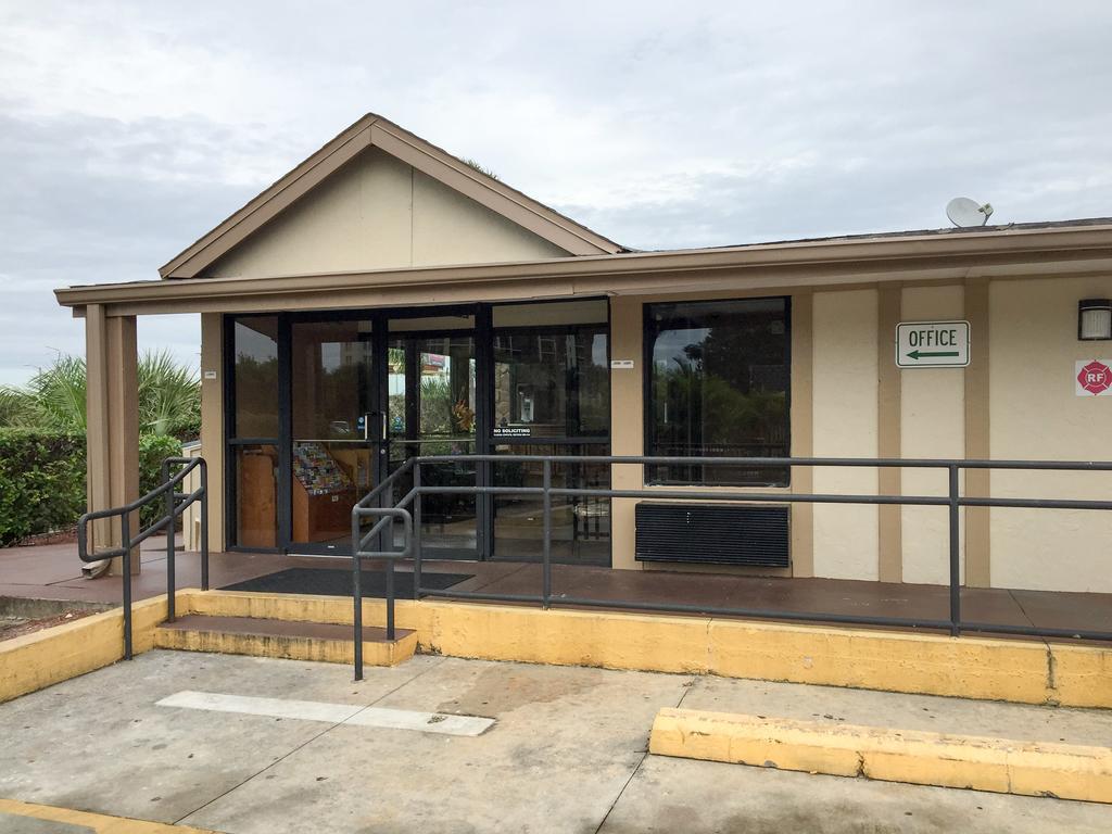 Motel 6-Fort Myers, Fl Норт-Форт-Майерс Экстерьер фото